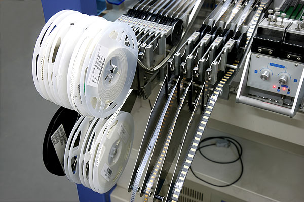 想要系統(tǒng)輻射指標達標？EMC設(shè)計來幫忙